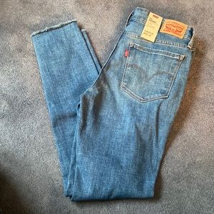 LEVIS • 711 Skinny